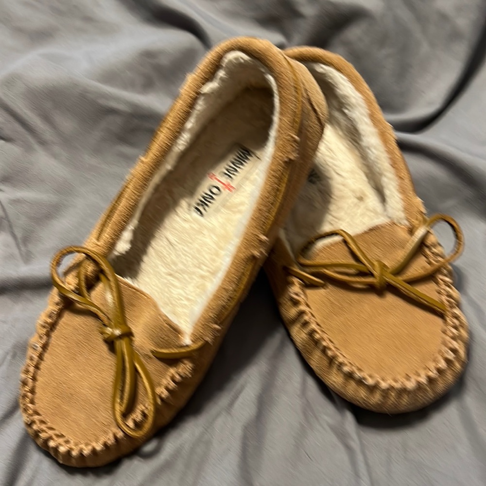 Suede slippers